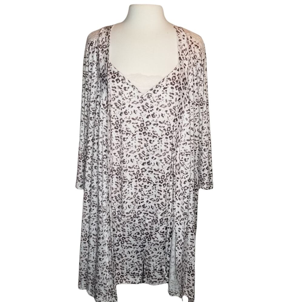 NWT Tahari Robe Pajama Set Large Pink Chemise Sleepwear 3 piece Travel Set